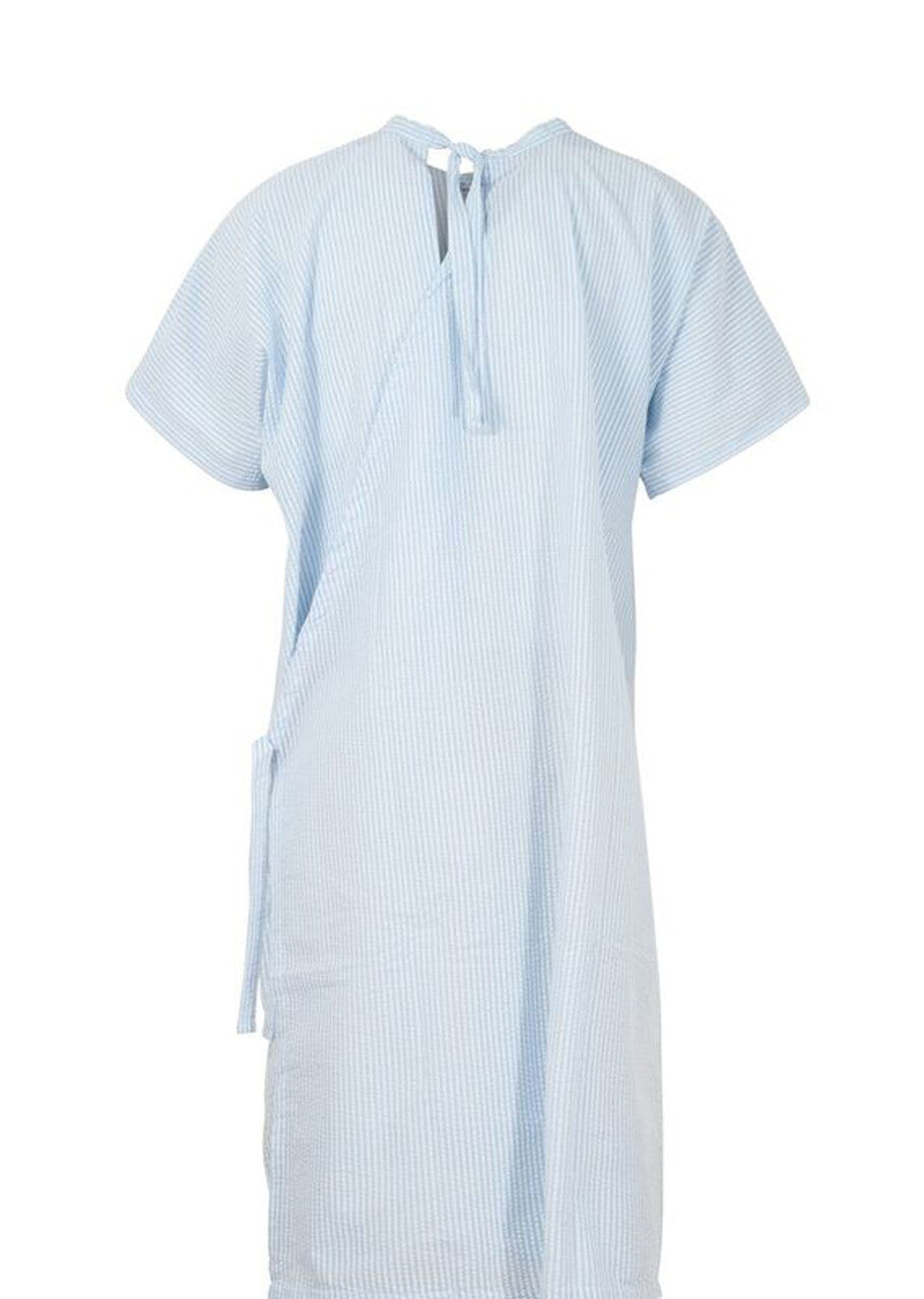 M81700 Seersucker Gown With Shoulder Studs
