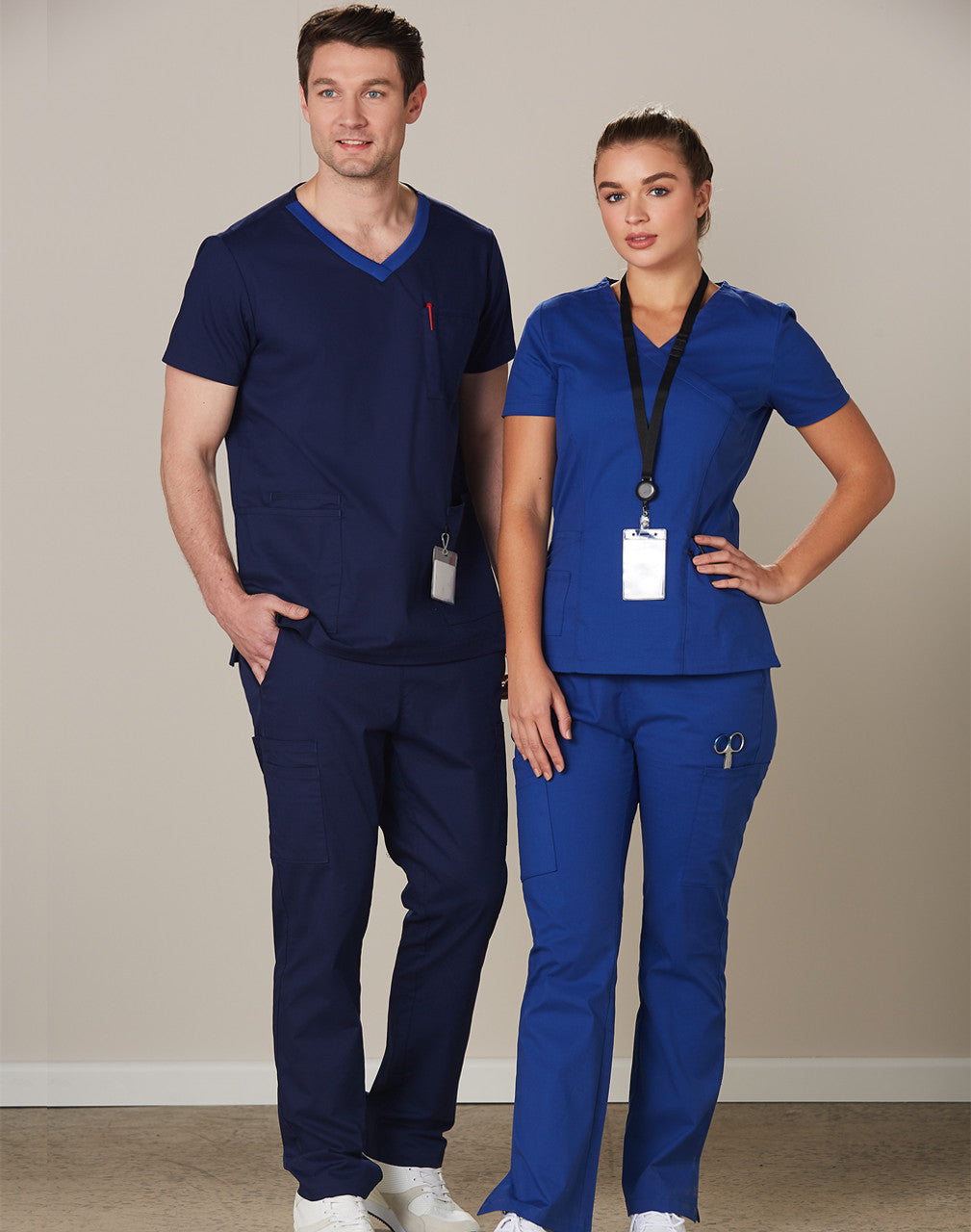 M7640 LADIES SCRUB TOP
